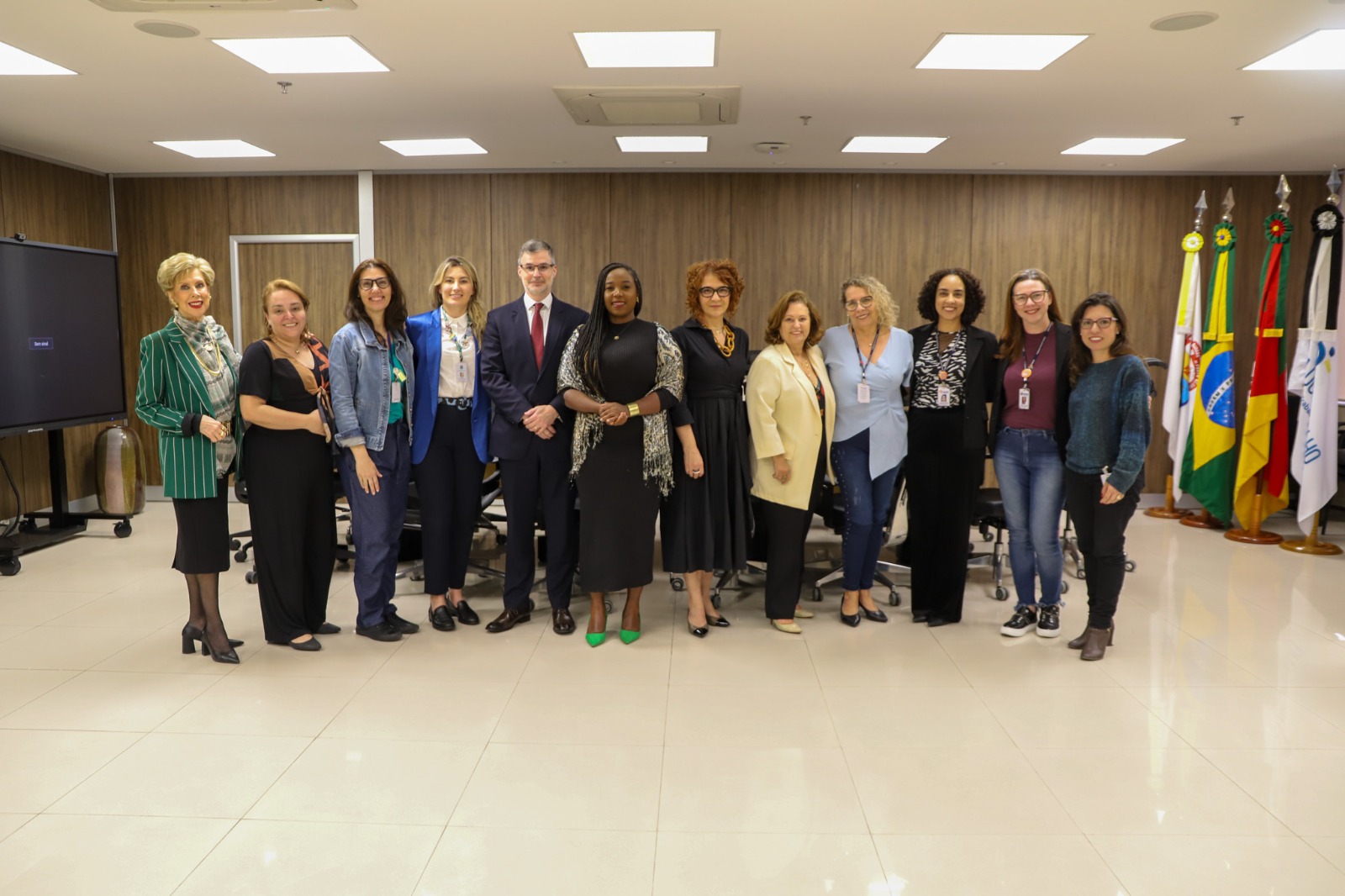 Esta é a foto posada reunião Projeto Pescar.
