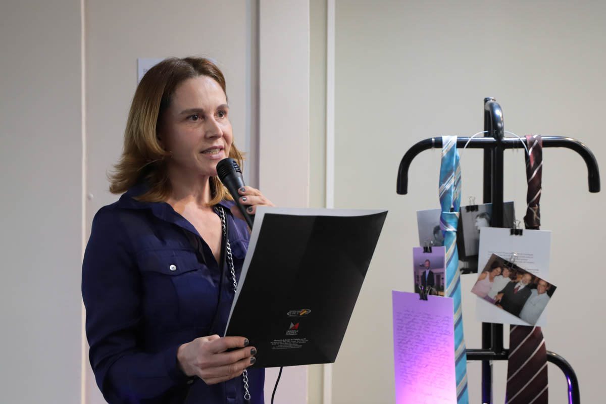 Servidora Kátia Kneip, do Memorial do TRT-RS