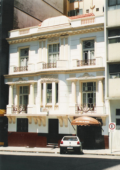 1942 - Largo Joao Amorim Albuquerque, 72 - Praca da Matriz